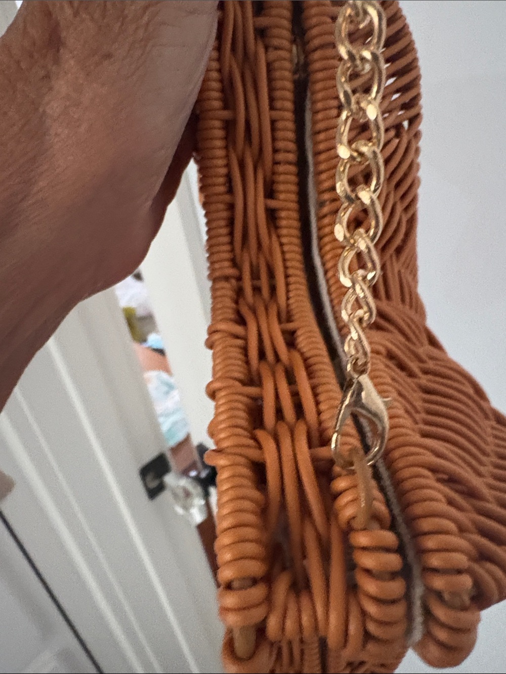 Tommy Bahama Woven Rattan Starfish Crossbody Bag - Rust Brown NWT - Picture 3 of 3